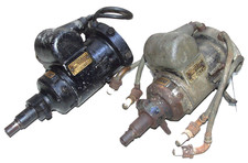 PAIR OF VINTAGE EX WD MILITARY BTH J4 FOUR CYLINDER VERTICAL MAGNETOS GOOD SPARK