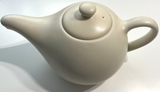 Nigela Lawson Portugal matt cream teapot