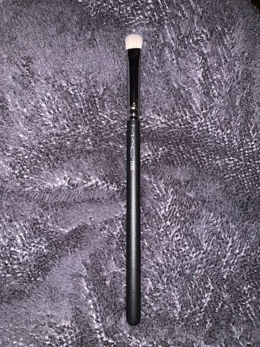 Mac cosmetics make - mac, brush