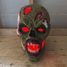 Large Vintage realistic plaster head sculpture of a Halloween Zombie 13" x 11"
