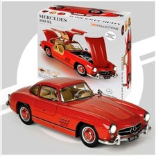 IXO 10114 - 1:8 Mercedes-Benz