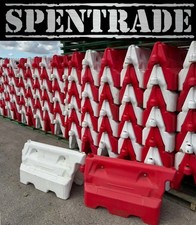 WATER BARRIERS 432 x HOG600 TRAFFIC MANAGEMENT PEDESTRIAN SITE SAFETY £16.50+vat