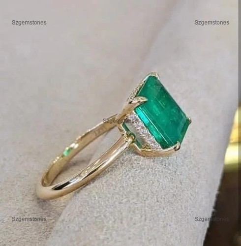Emerald cut natural - emerald,