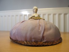 VINTAGE PORCELAIN PIN CUSHION