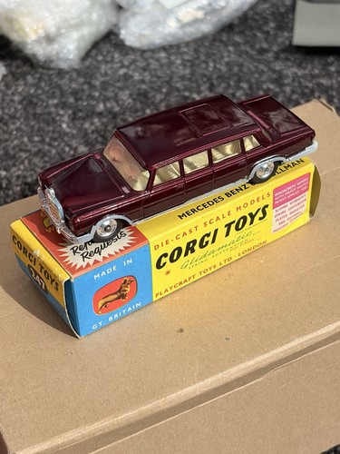 Corgi toys 247 - 247, mercedes-benz