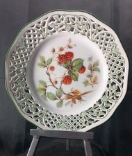  Lovely Vintage Schumann Azberg Bavaria Germany Wall Plate Raspberry
