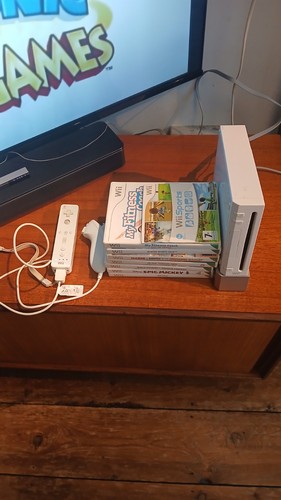 Nintendo wii console bundle - nintendo,