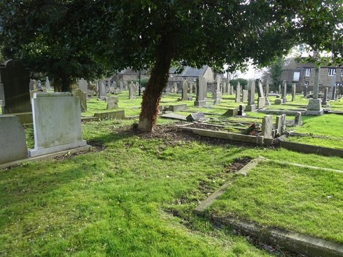 Photo 6x4 churchyard - photo,