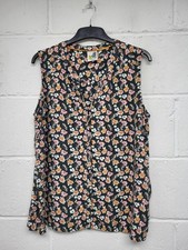 Weird Fish Green Floral Print