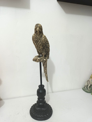 Stunning gold parrot ornament - stunning,