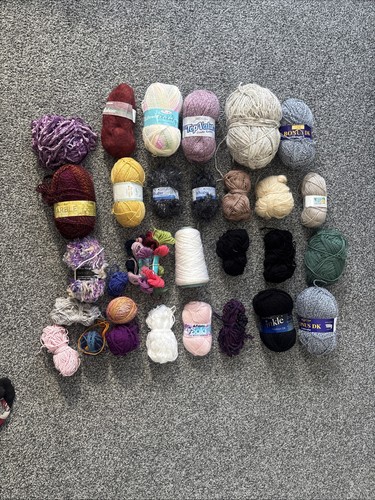 Yarn wool job lot - /,