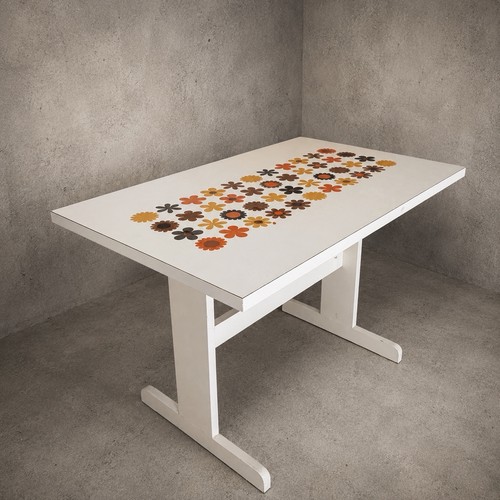 Mid century space - mid,