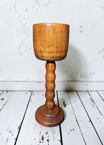 Vintage turned oak wood - turned,