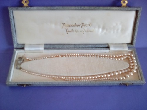 Vintage pompadour pearl row - vintage,