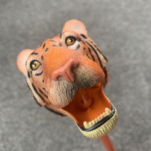 Vintage tiger head pincher - head,