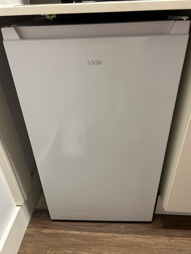 Logic white undercounter - ,