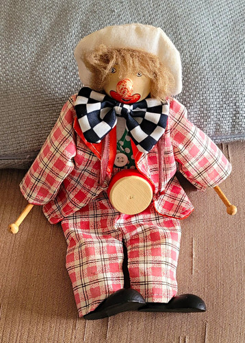 Wooden hobo clown no - wooden,