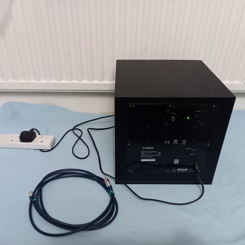 Black 100w active yamaha - black,