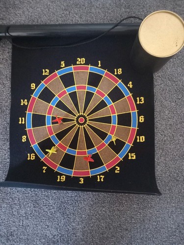 Magnetic dart board tube - in,