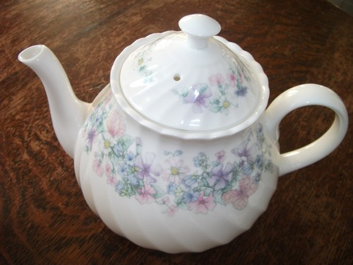 Wedgwood bone china angela - china,