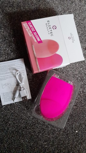 Face cleansing brush - face, silicone