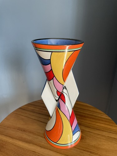 Wedgwood clarice cliff - clarice, 9"