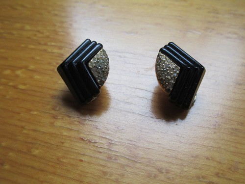 Stylish vintage gold tone - vintage,