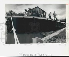 1992 Press Photo River Barge