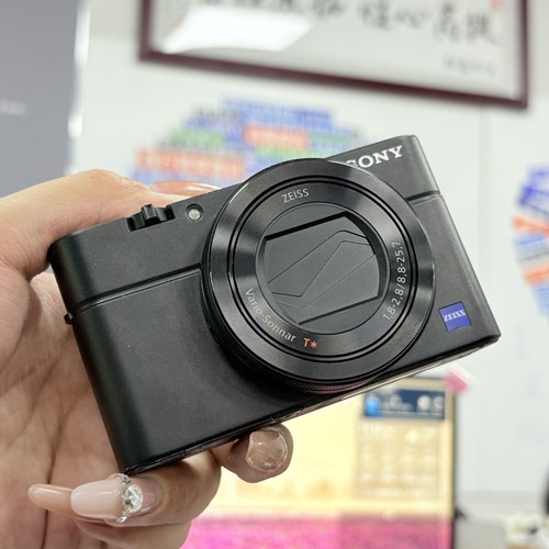 New sony cyber - 98%new-sony, cyber-shot