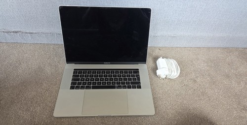 Apple macbook pro a1990 - macbook,