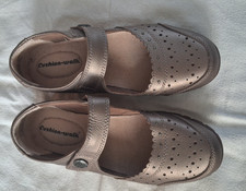 Cushion walk size - cushion,