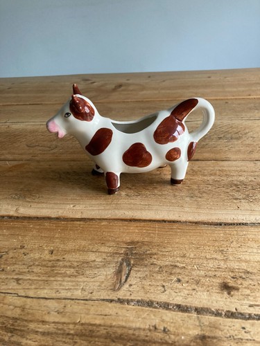 Cow milk cream - cow, jug