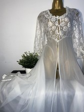 VTG WHITE NYLON AND LACE ROBE/ DRESSING GOWN WHITE SIZE S/M