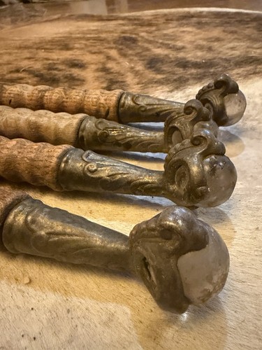 Rare antique cast iron claw - rare,