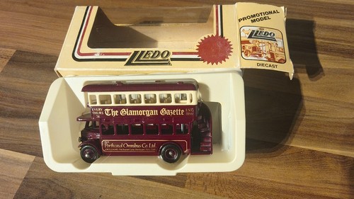 Lledo bus glamorgan gazette - lledo,