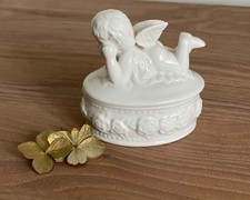 Charming Cherub Angel Oval