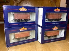 Bachmann OO Gauge 4 x Assorted