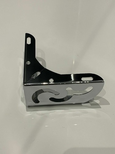 Silver chrome metal corner - silver,