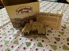 Vintage Meadow Bank Cottage David Winter Collection Hand painted John Hine 1985