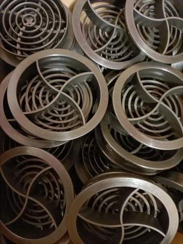 10x black plastic round - 10x,