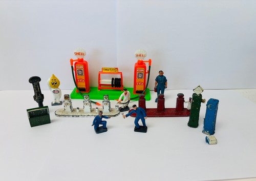 Dinky matchbox petrol pumps - matchbox,