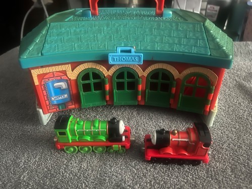 Thomas the train round house - thomas,