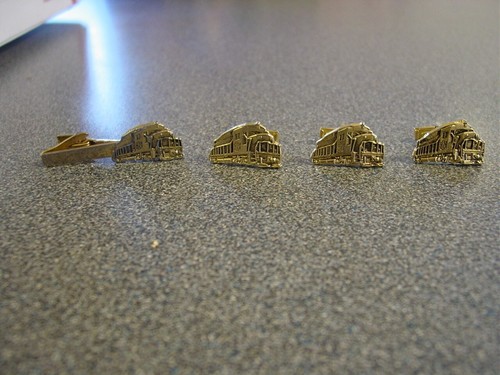 Vintage piece gold colored - vintage,
