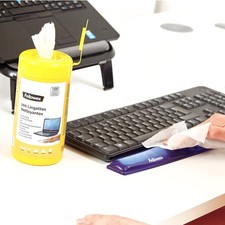 Fellowes Screen Cleaning and