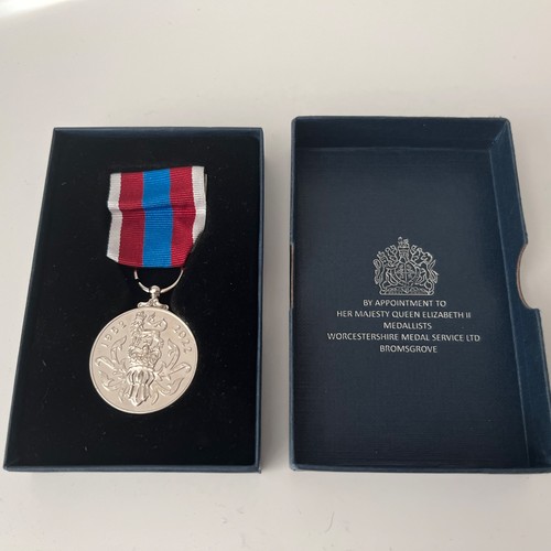 Queens platinum jubilee medal - queens,