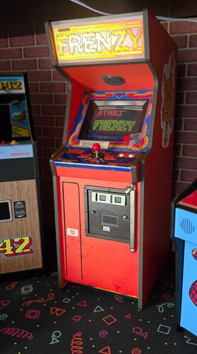 New wave toys replicade frenzy - new,