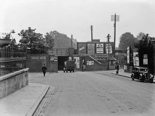 Station road west - station,