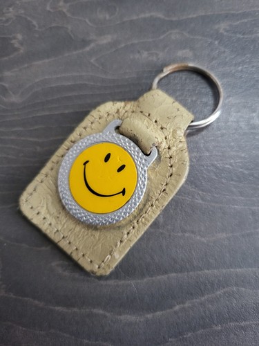Acid rave keyring emoji - acid,