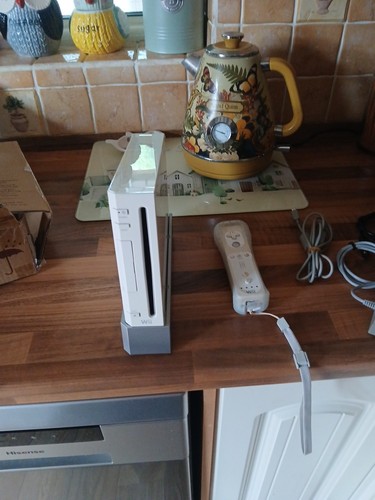 Nintendo wii white - nintendo,