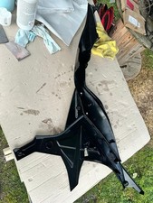 LEFT COVER FRAME SUZUKI GSX R